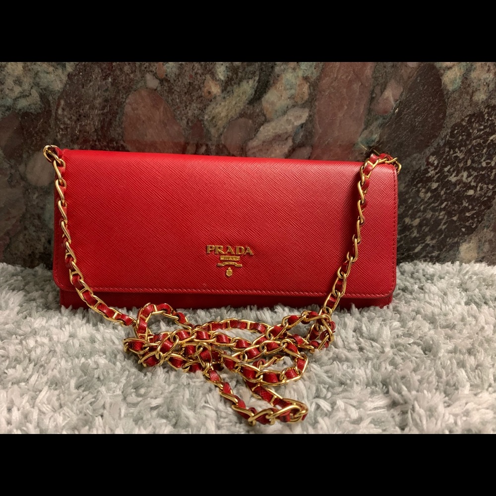 ❌SOLD❌Prada wallet on chain